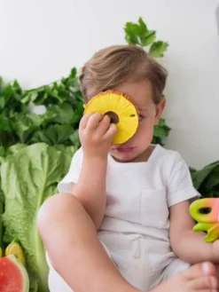 Ananas L'Ananas - OLI & CAROL Jaune - Oli Et Carol -Magasin De Produits Pour Bébés De Qualité ananas lananas oli carol 2