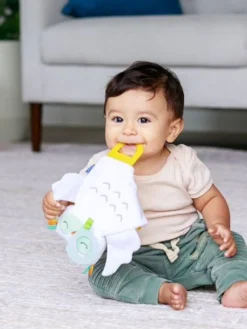 Coﬀret Naissance Avec Doudou Luminescent Dans Le Noir - INFANTINO Blanc - Infantino -Magasin De Produits Pour Bébés De Qualité coﬀret naissance avec doudou luminescent dans le noir infantino 3