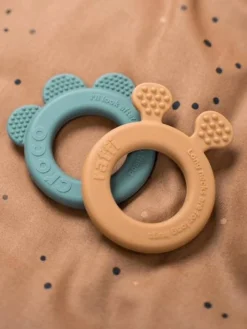 Doudou Plat Attache Sucette - DONE BY DEER Moutarde - Done By Deer -Magasin De Produits Pour Bébés De Qualité doudou plat attache sucette done by deer 3