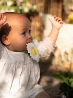 Margarita La Marguerite - OLI & CAROL Blanc - Oli Et Carol -Magasin De Produits Pour Bébés De Qualité margarita la marguerite oli carol 3