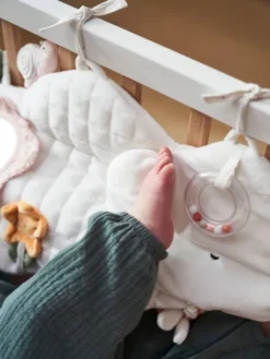 Panneau D'activités En Tissu PAYS ROSE Multicolore - Vertbaudet -Magasin De Produits Pour Bébés De Qualité panneau dactivites en tissu pays rose 3