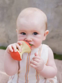 Pepa La Pomme - OLI & CAROL Rouge - Oli Et Carol -Magasin De Produits Pour Bébés De Qualité pepa la pomme oli carol 3
