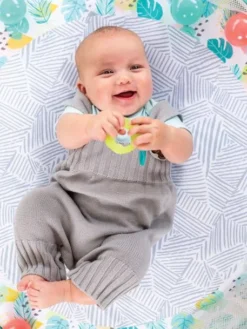 Tapis D'éveil Transformable En Aire à Balles Infantino Vert - Infantino -Magasin De Produits Pour Bébés De Qualité tapis deveil transformable en aire a balles infantino 4